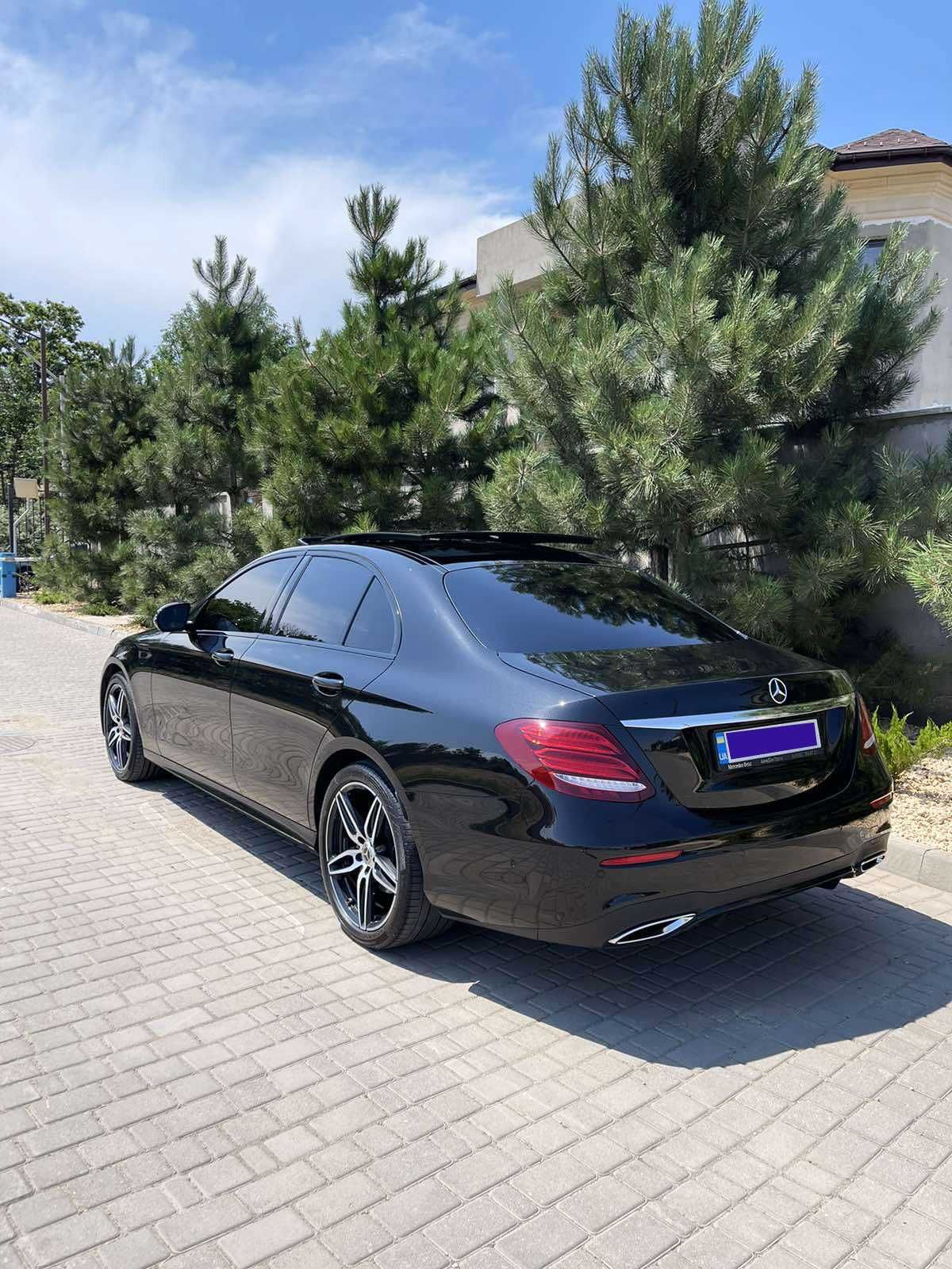 Официальный Mercedes E-Class MAXIMAL (2.0 дизель, 2017 г.в.)