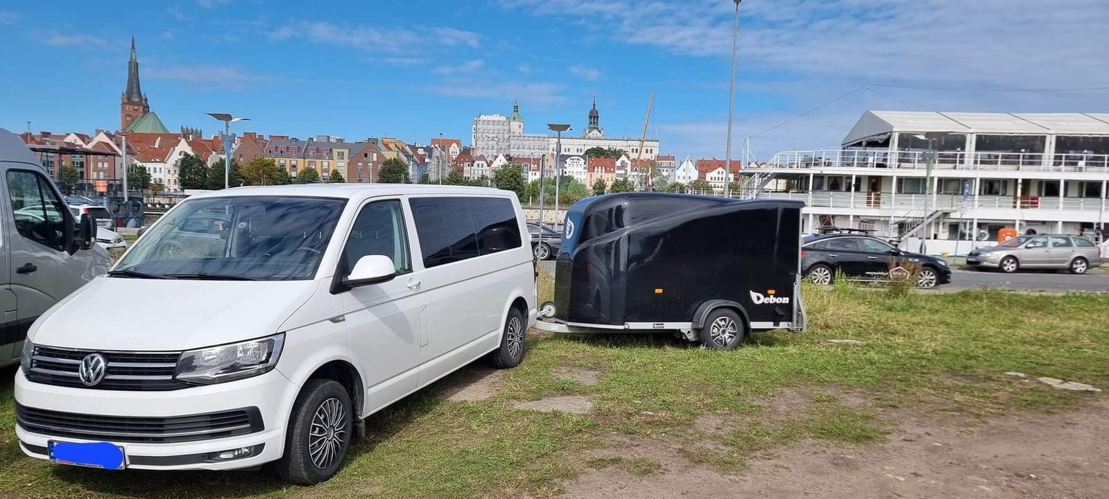 Transport bus z kierowcą/przyczepą/zestaw