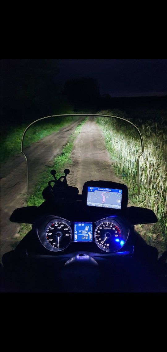 Yamaha x-max 125