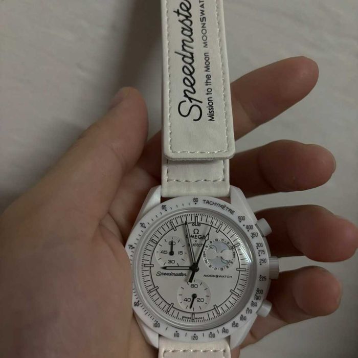 Omega Swatch Biały Snoopy SO33W700 - kolekcjonerski, bez usterek