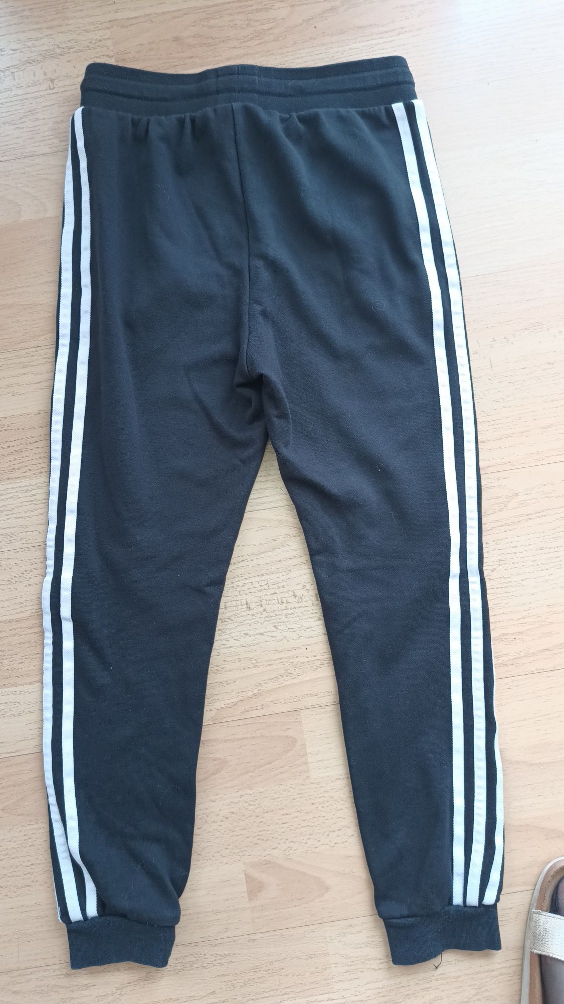 Spodnie dresowe Adidas 152 cm