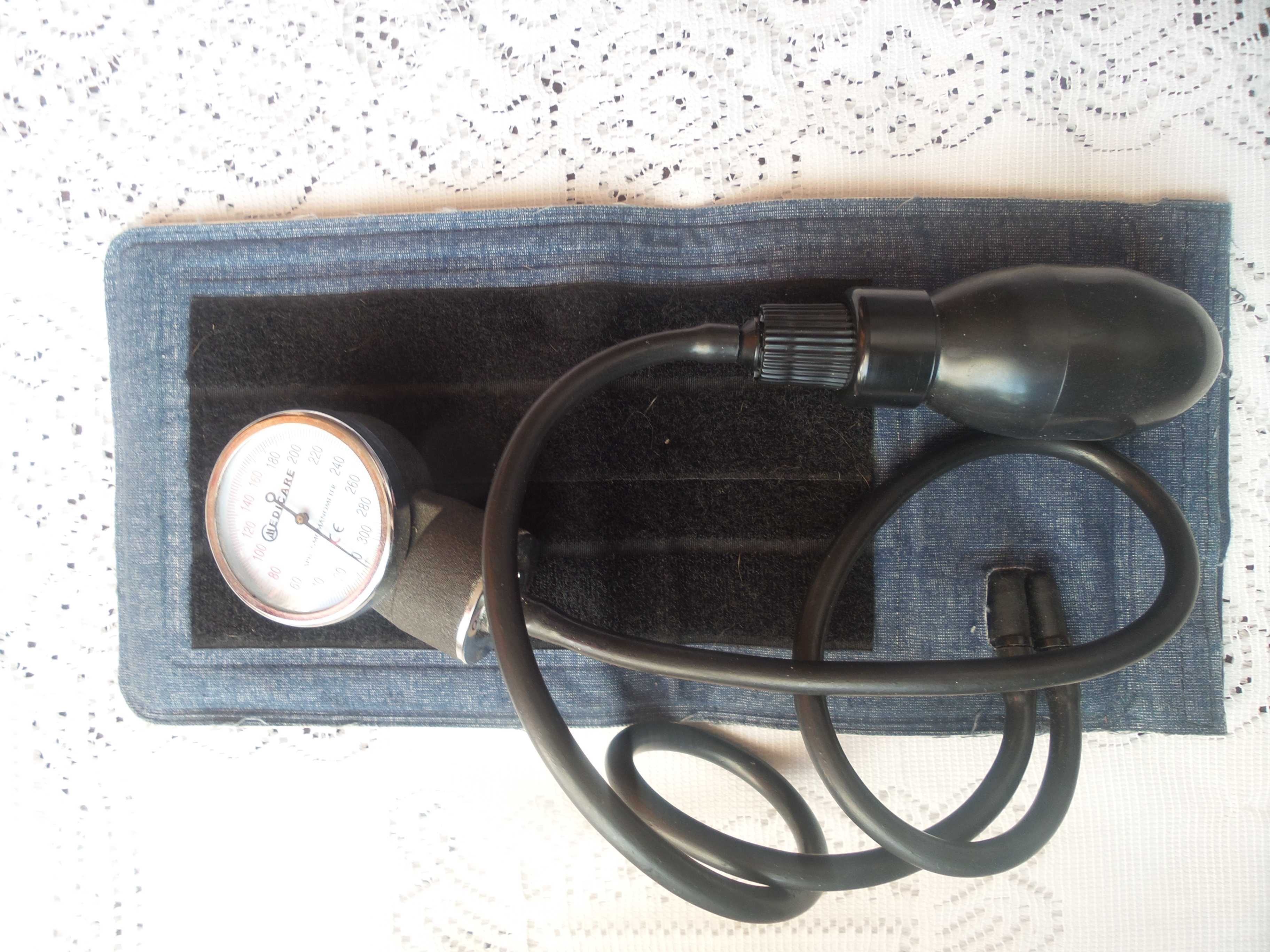 Продам тонометр механический "Mediacare" Sphygmomanometer