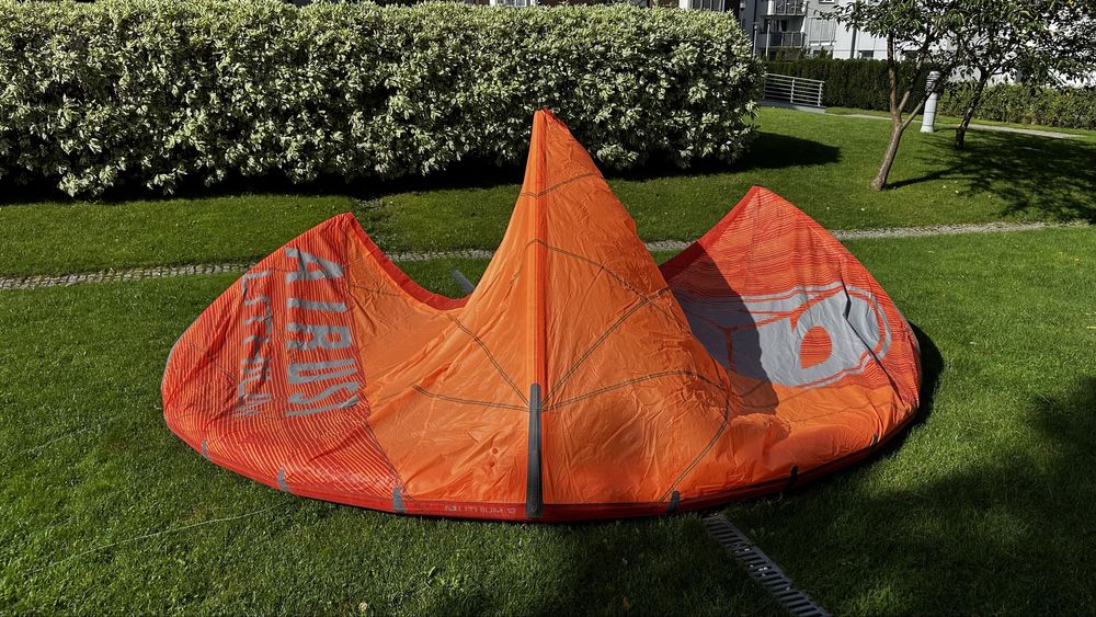 Latawiec Airush Lithium 12m kitesurfing kite