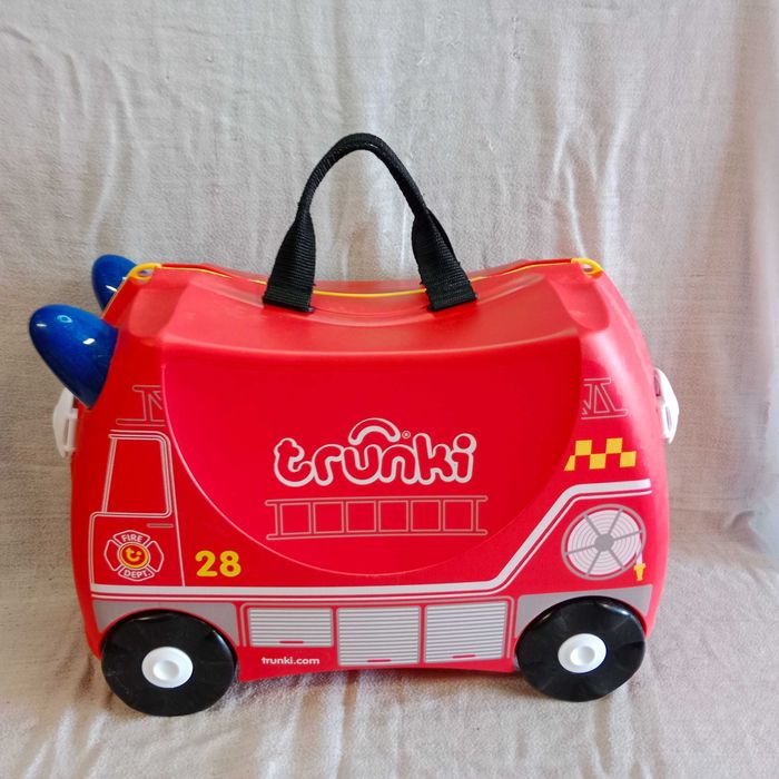 Walizka trunki na kółkach