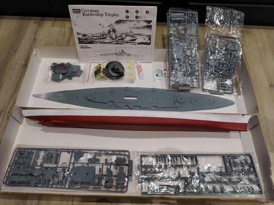 Tirpitz 1/350 ZESTAW dodatków plus model GRATIS!!!