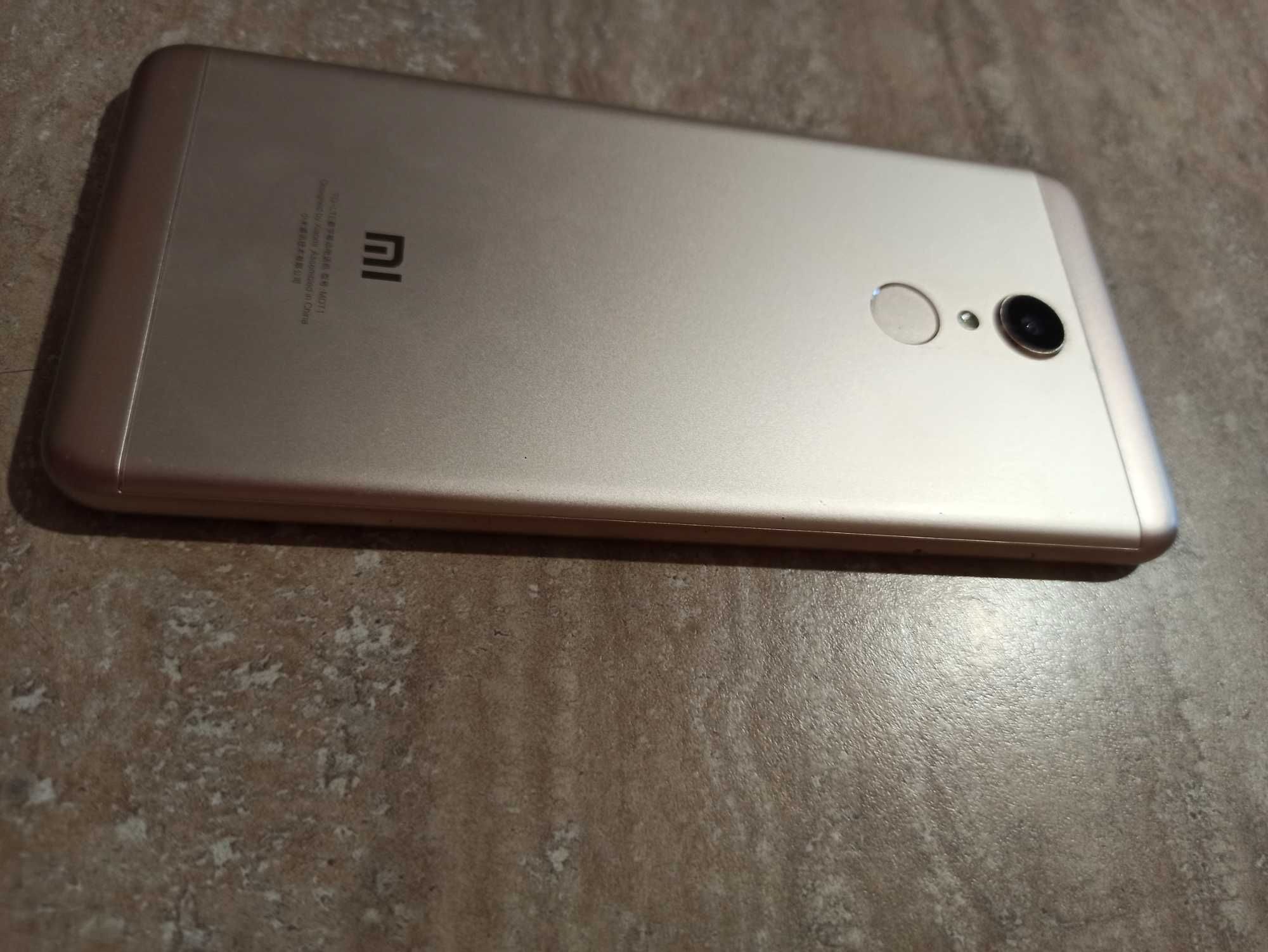Телефон Xiaomi Redmi 5