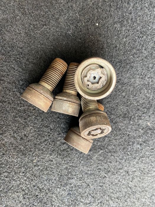Секретка на колеса болти VW SKODA SEAT VAG