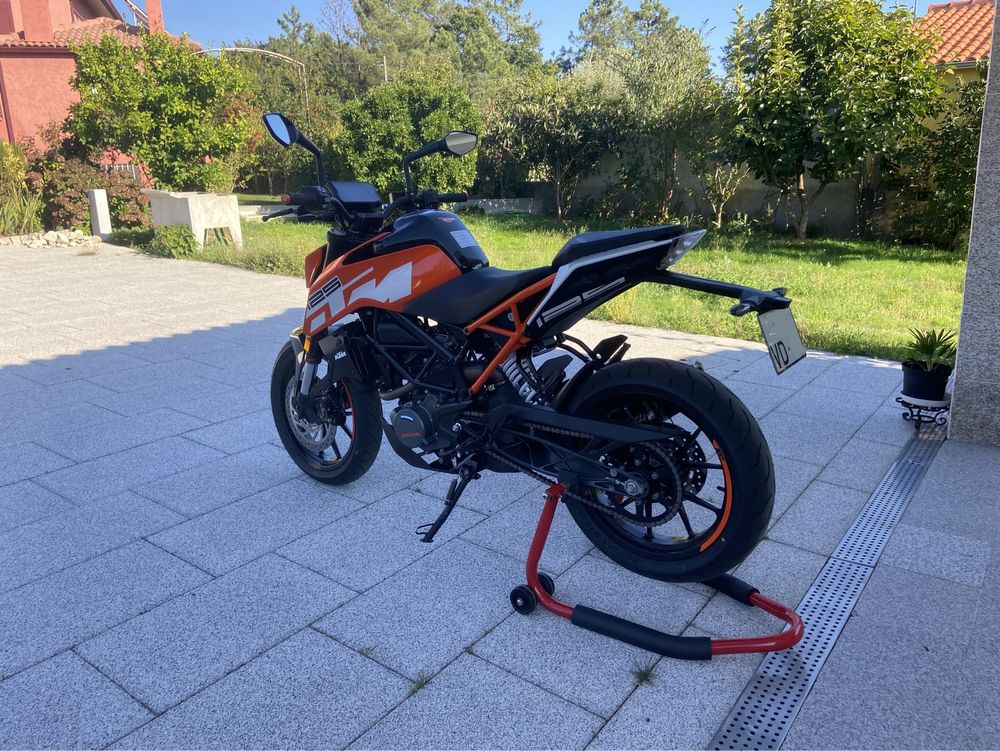 KTM DUKE 125 (Laranja)