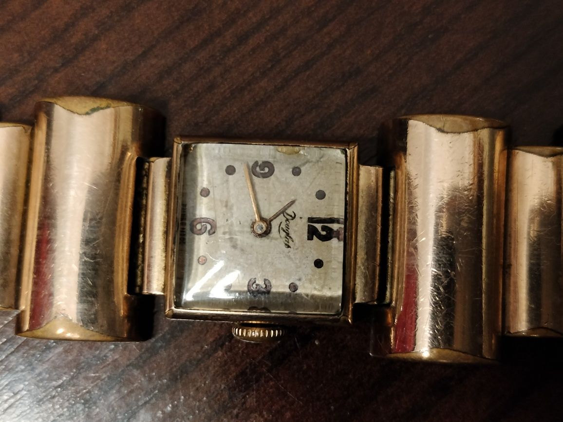 Relógio Douglas muito Antigo dourado anterior aos anos 50