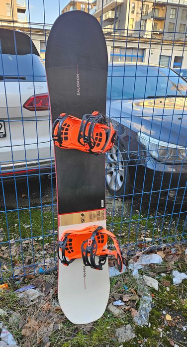 Deska snowboardowa Salomon 154cm 155cm z wiązaniami Fastec
