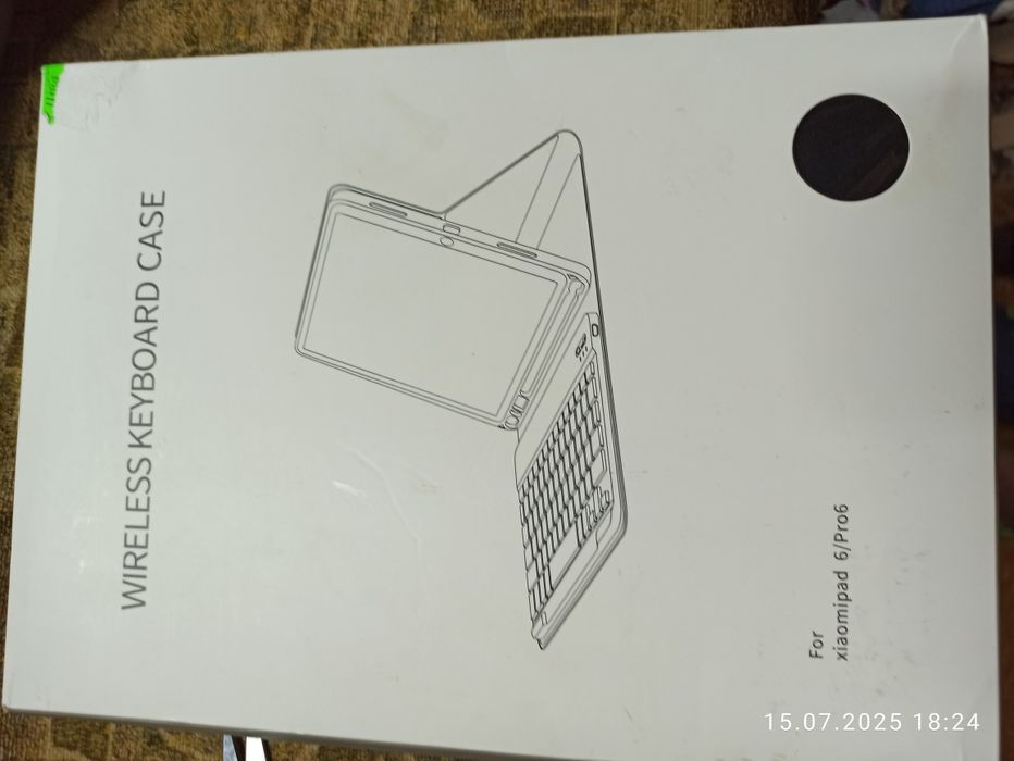 Продам чехол с клавиатурой  Xiaomi 6 Pad