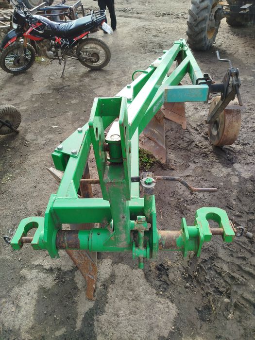 Продам плуг Bomet 4х30