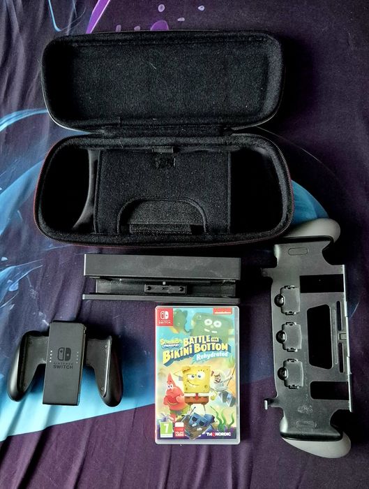 Nintendo Switch + 2 gry