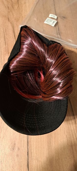 Kaszkiet z włosami  bal karnawałowy