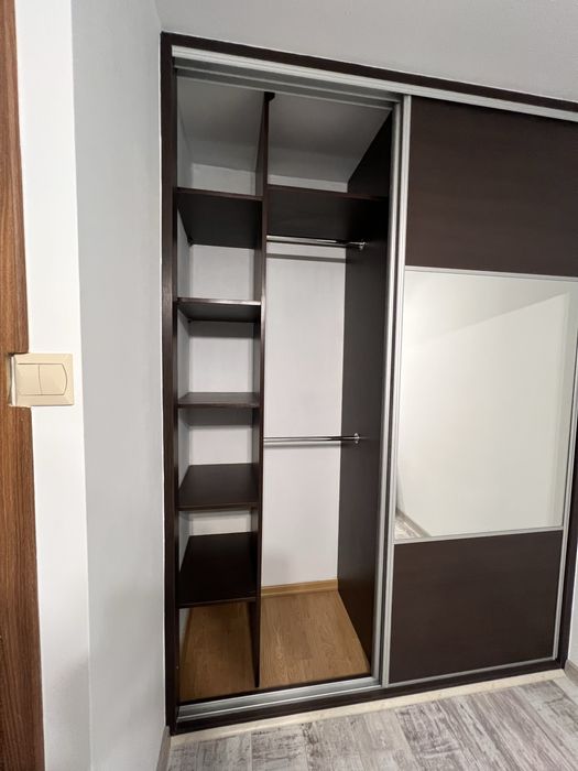 Sprzedam szafę w zabudowie