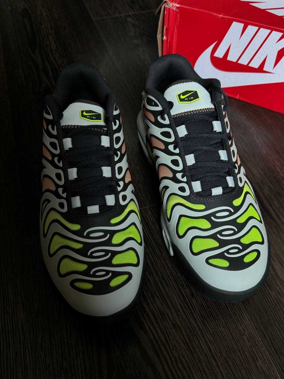 Кросівки Nike Air Max Plus Drift Light Silver/Volt White fd4290-009