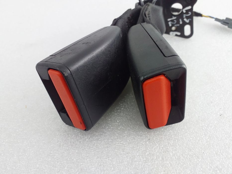 Encaixe de cinto trás direito RENAULT Zoe (BFM_)