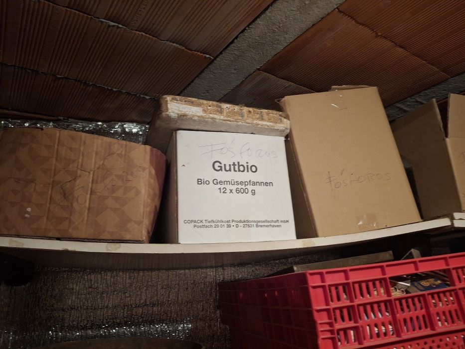 Caixas de fósforos, isqueiros, cinzeiros