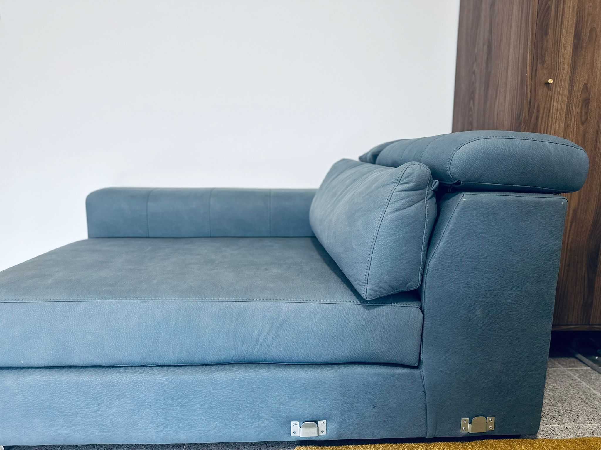 Sofá Moderno em L – Como Novo