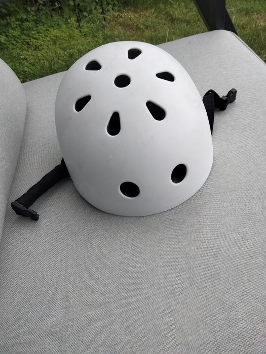 Kask rowerowy biały nowy