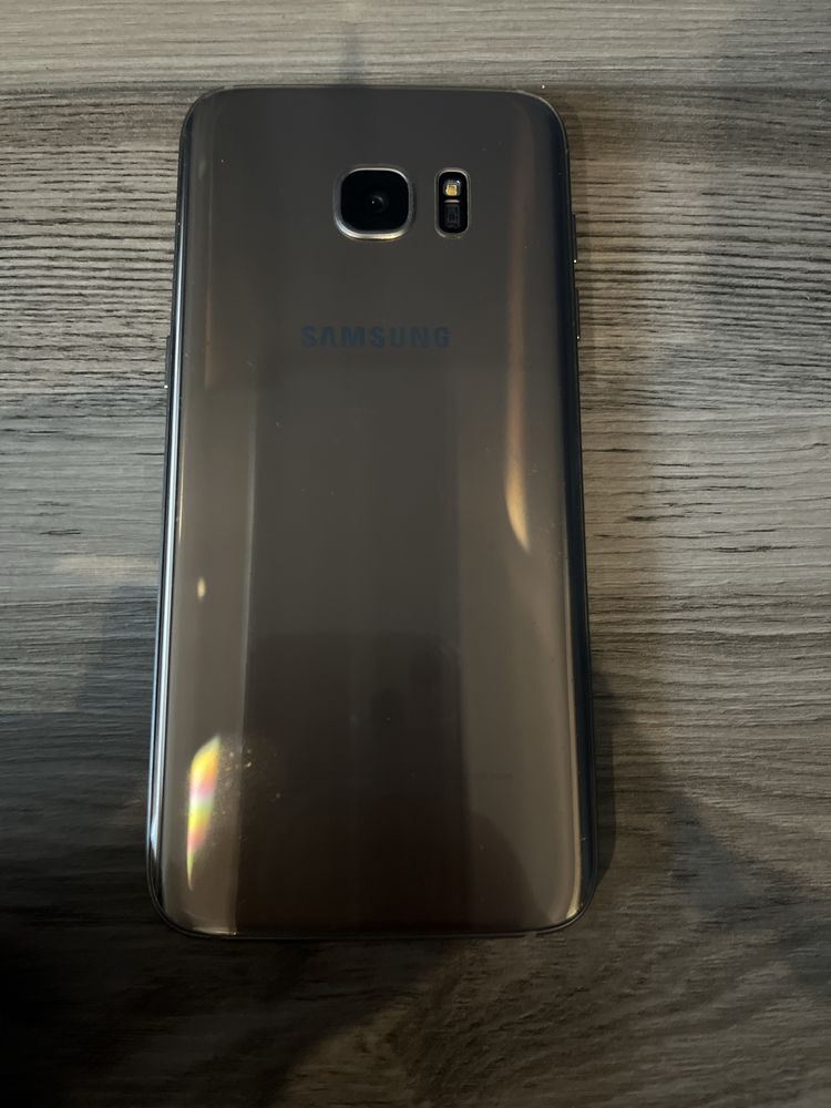 S7 edge uszkodzony