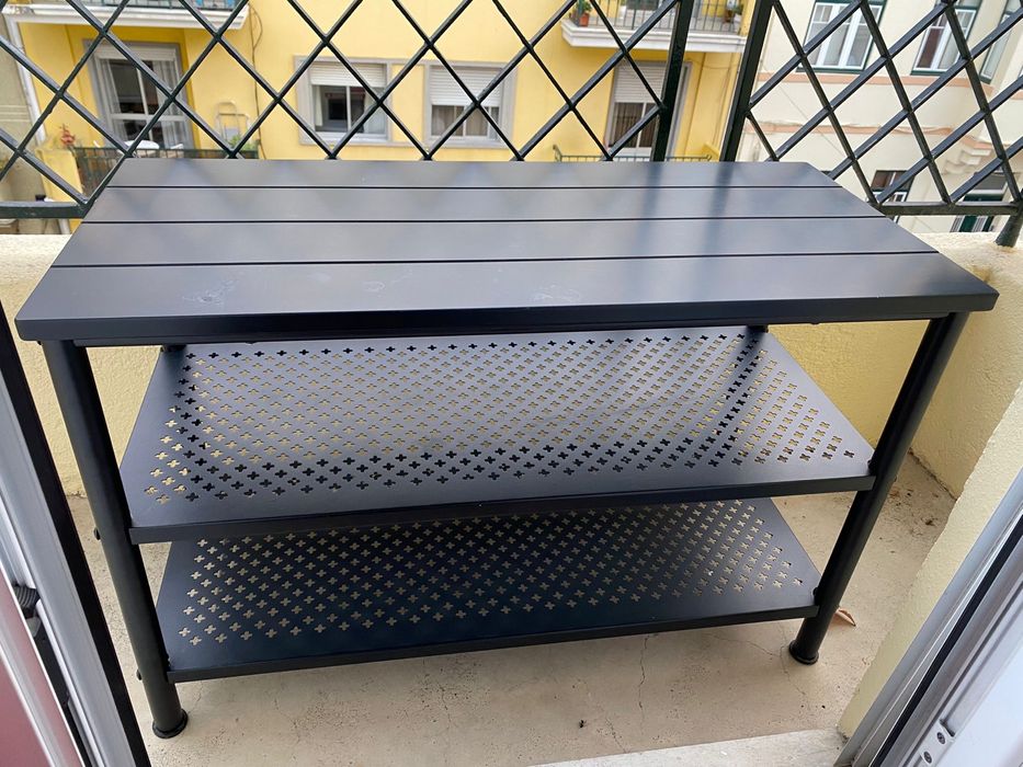 Prateleira em ótimo estado