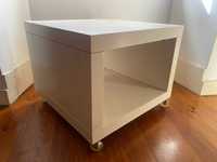 Mesa de TV IKEA com rodas