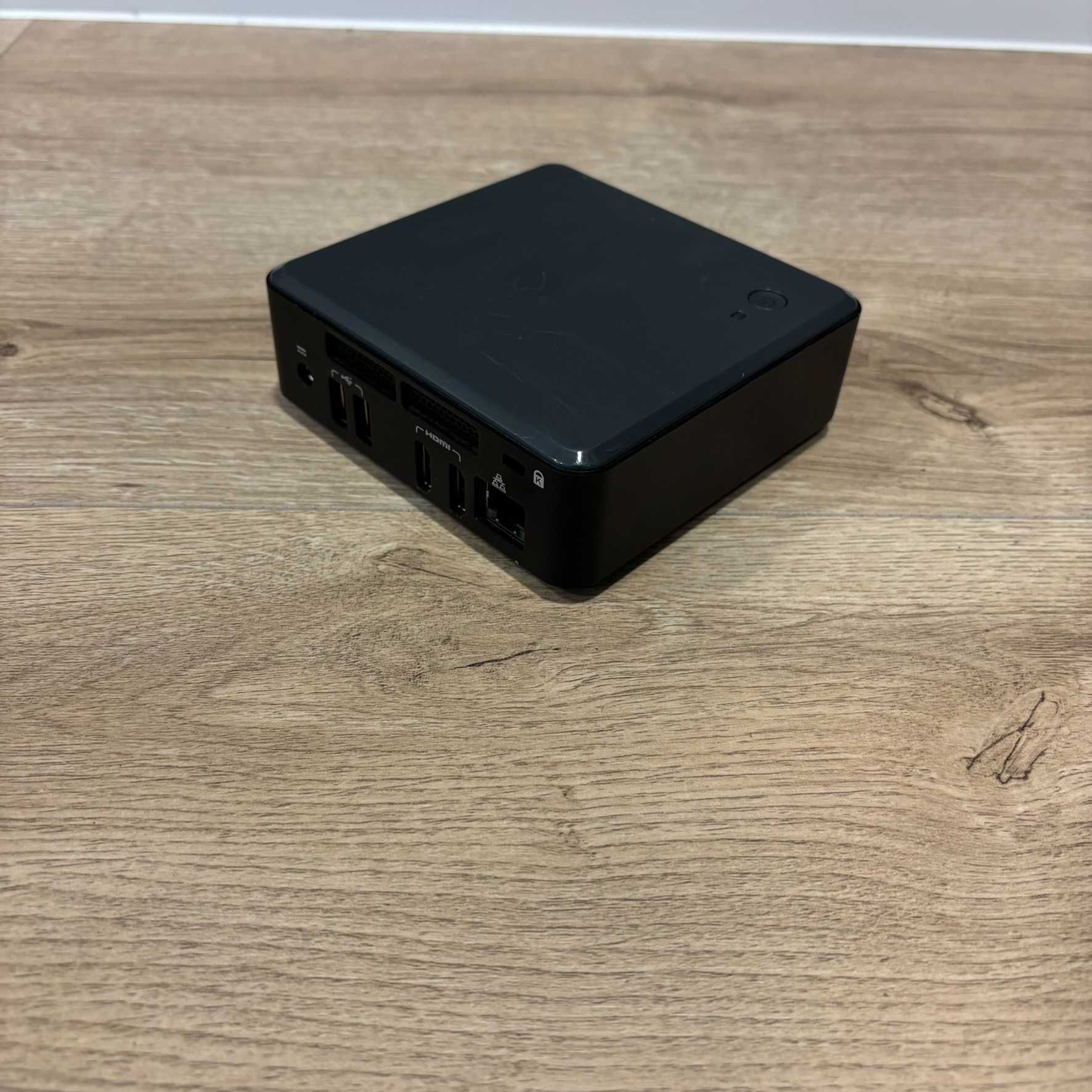 Mini komputer Intel NUC DCCP84DYE | 128gb SSD/ 8GB DDR3