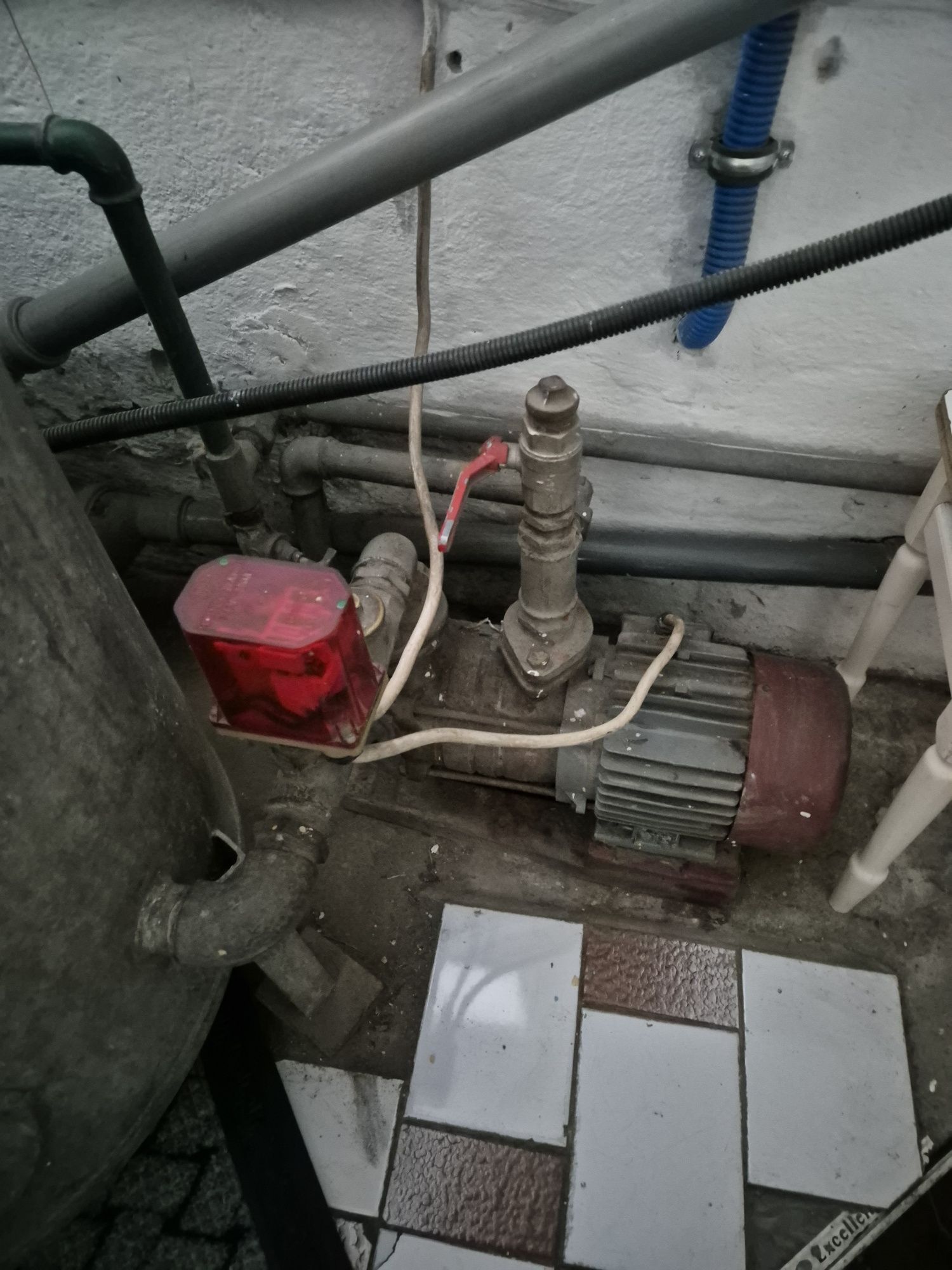 Hydrofor kompletny z pompom do wody pitnej