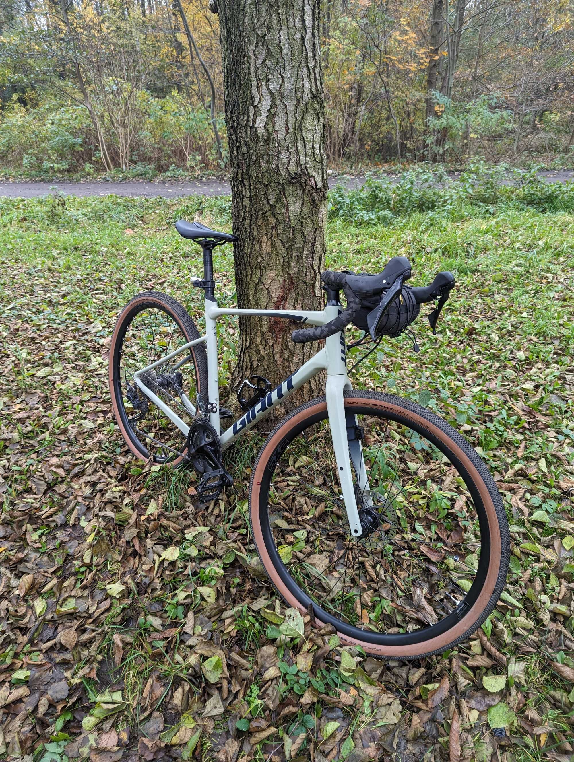 Giant Revolt 1 2021 r. L Gravel