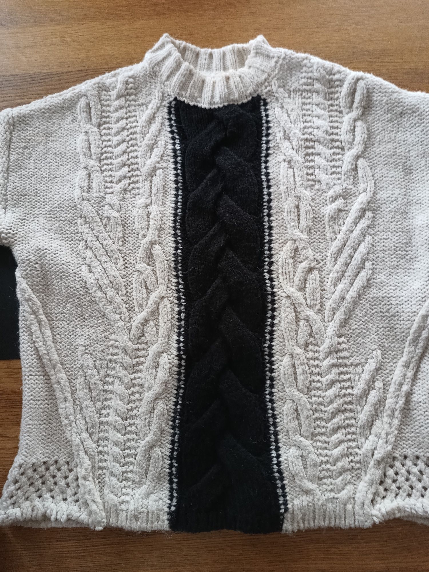 Ciepły sweter Reserved S warkocze sploty