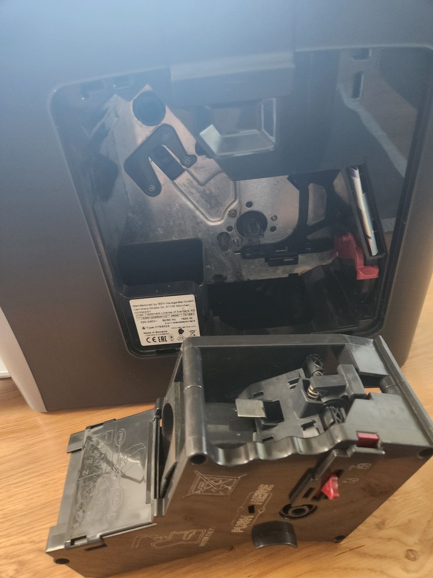 Ekspres Siemens EQ. 6 plus s100 stan IDEALNY