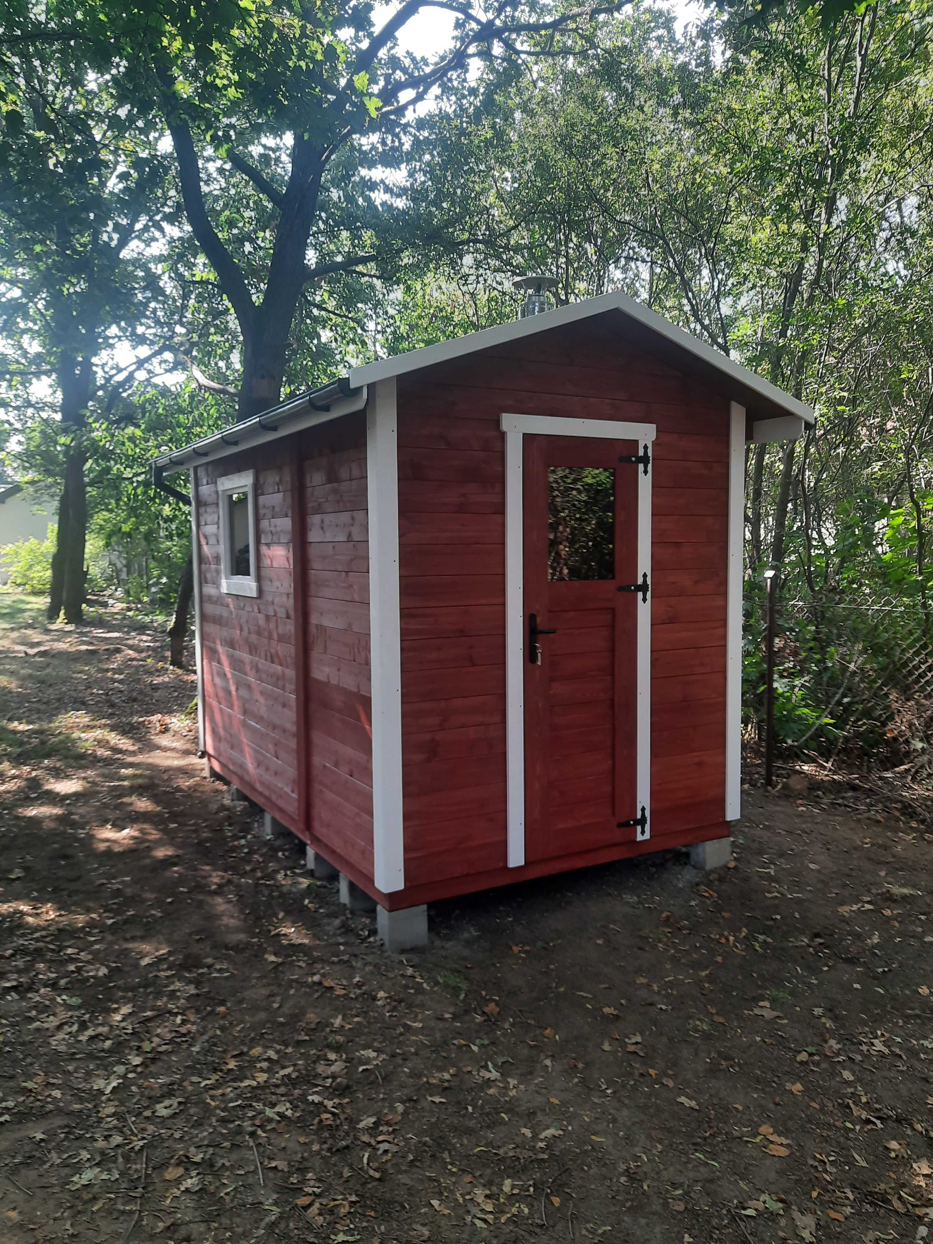 Sauna ogrodowa z przedsionkiem
