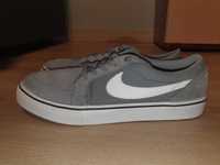 Buty Nike Satire 2