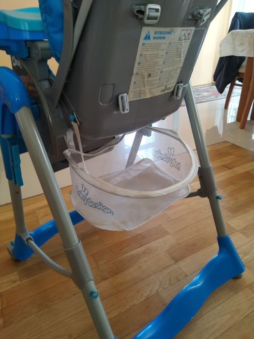 Krzesełko ze stoliczkiem do karmienia Baby design super stan