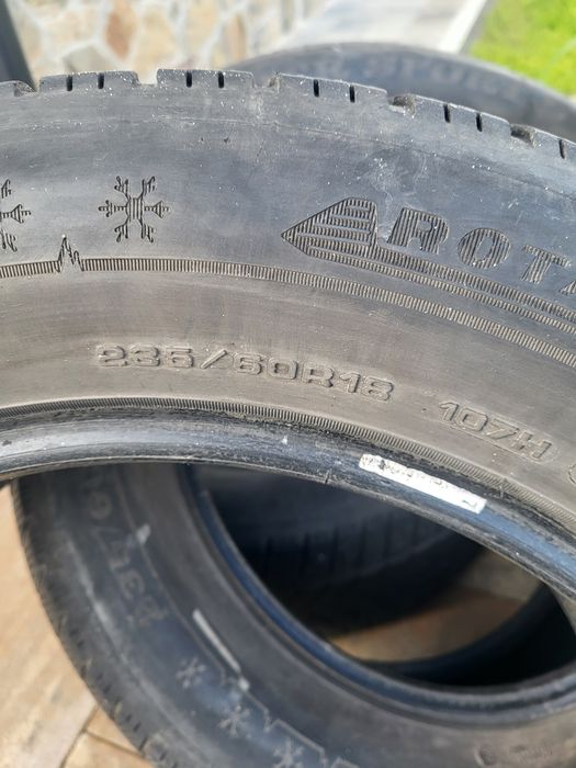 Używane opony zimowe 235/60 18R