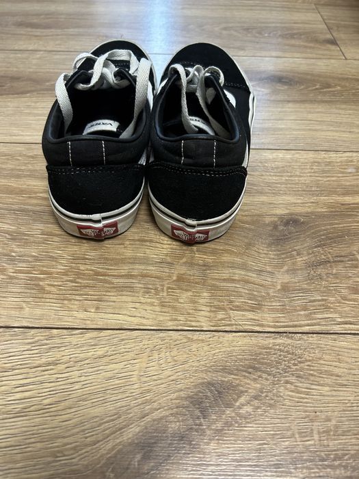 Продам оригинальные макасины Vans