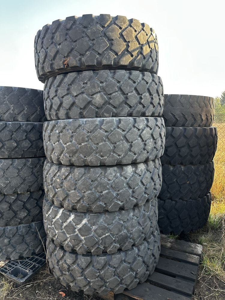 Continental hcs 14.00 R20, Michelin 335/80 R20, Good Year 7.50 R16C,