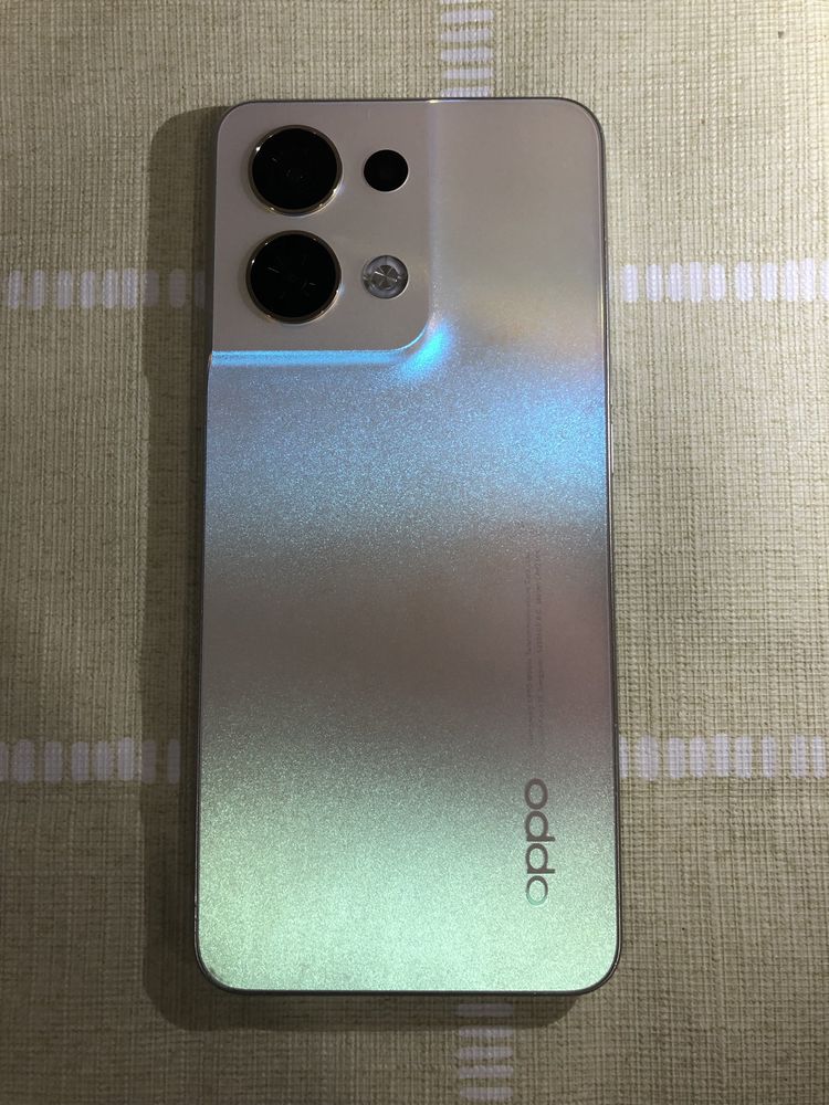 Smartphone Oppo Reno 8 5G Dourado - Como Novo