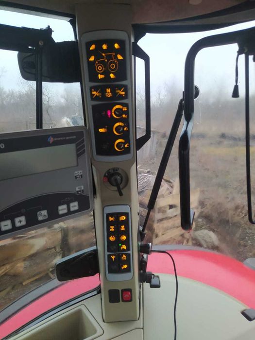 Трактор колісний Massey Ferguson