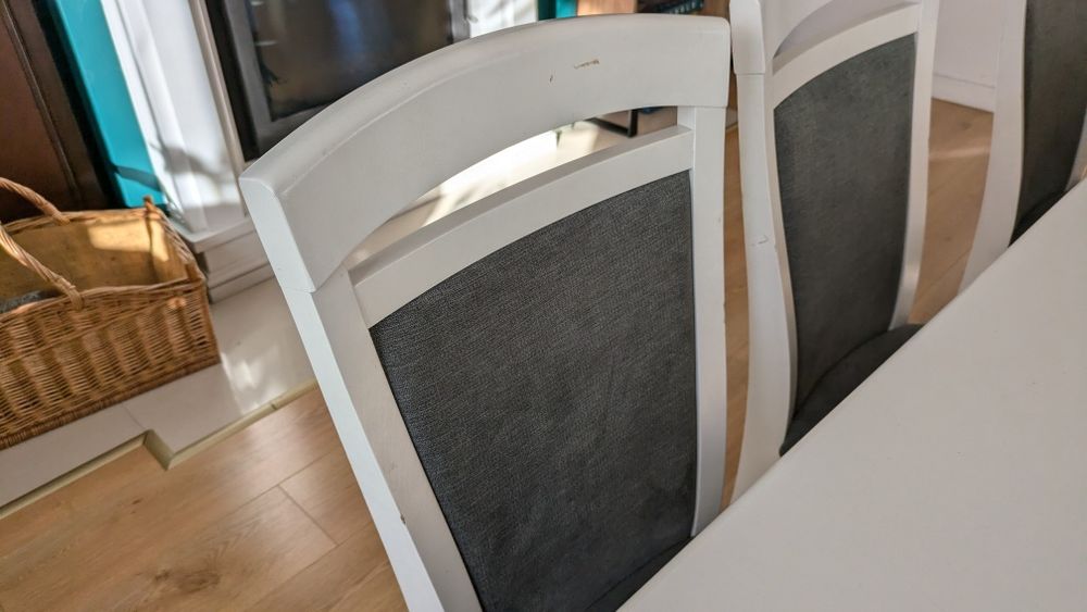 Stół i 8 krzeseł biały rozkładany