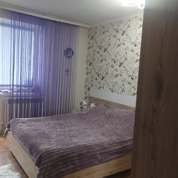 Продам 4х кімнатну квартиру 3/9 з А/О в центрі міста