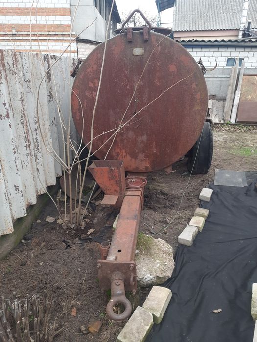 Продам бочку на 3 м.куб. в гарному стані!