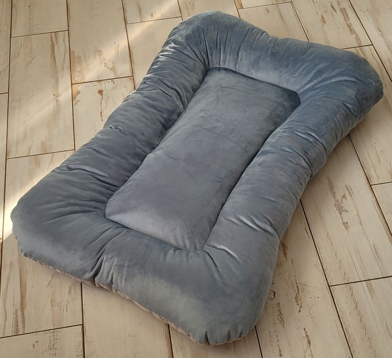 Лежанка лежак для собак 88х58см