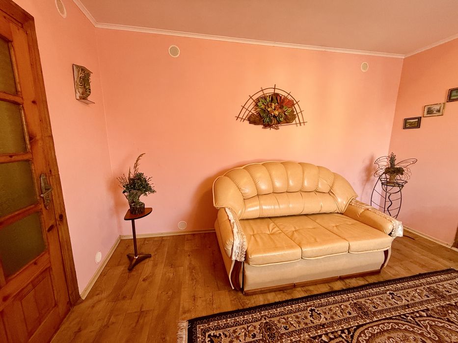 Продам будинок з великою територією