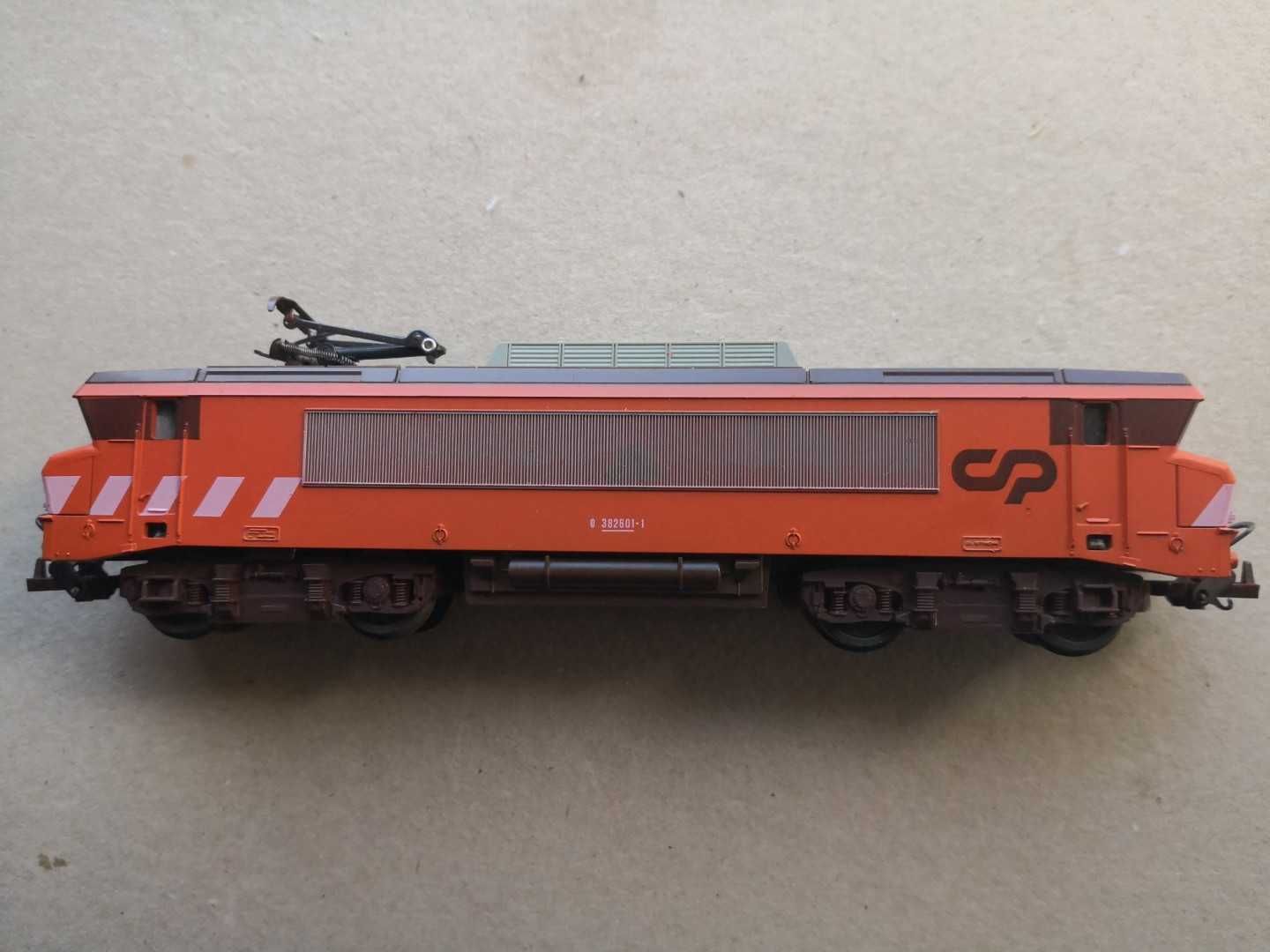 Escala HO Locomotiva CP 2600 Original Lima;1 pantografo.Ler anuncio