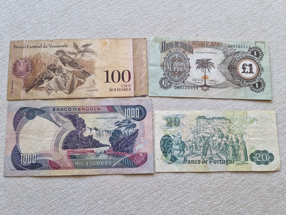 Lote de 4 notas de varios paises.