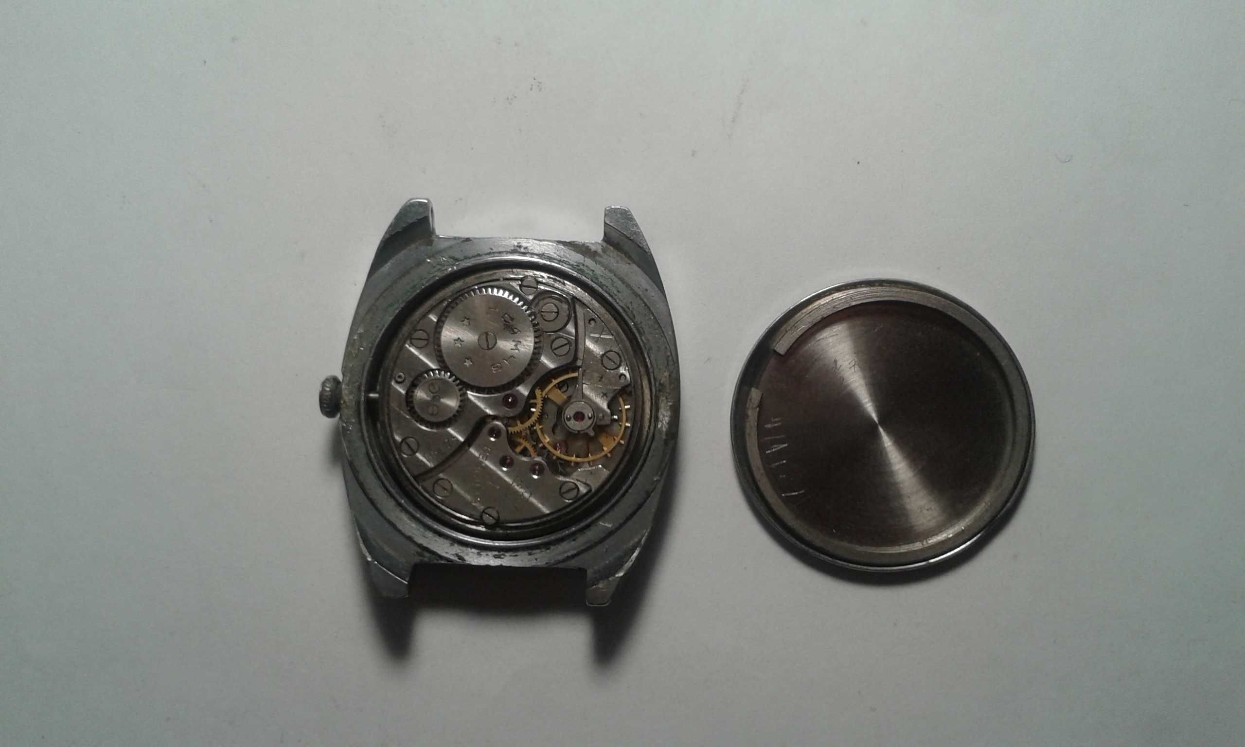 Продаю нерабочие часы "Ракета" (Производства СССР)