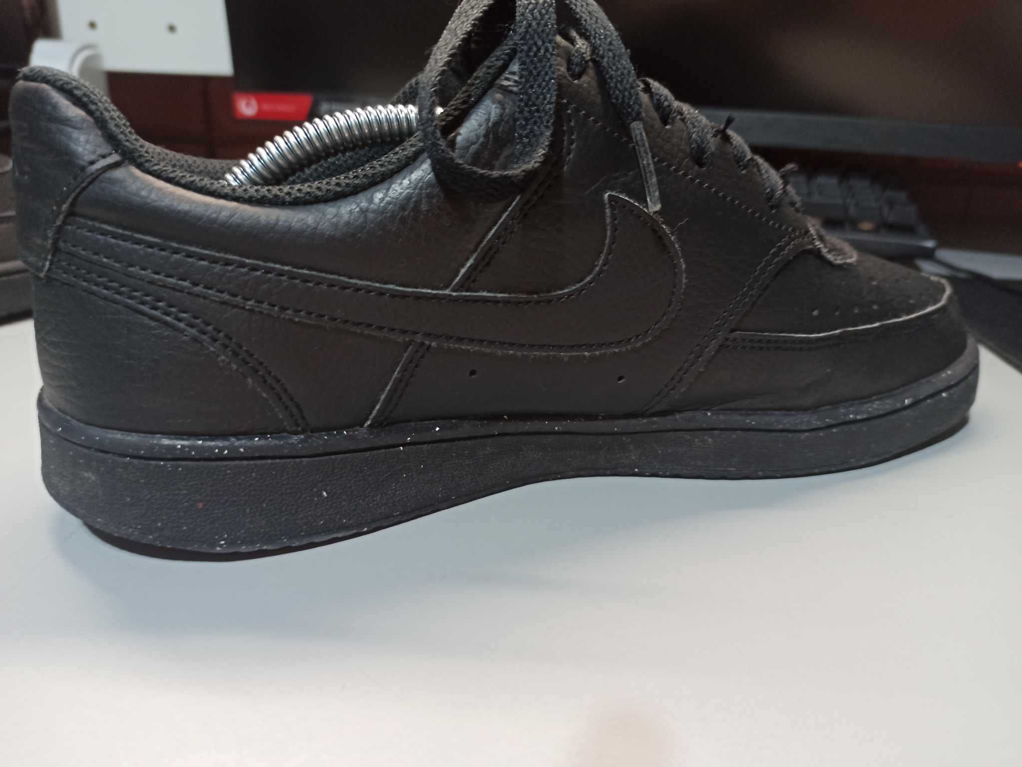 Buty nike force czarne lekko używane 42