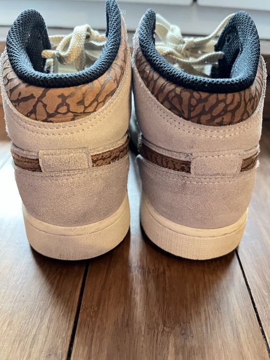 Nike Air Jordan 1 Mid SE brązowy 36,5